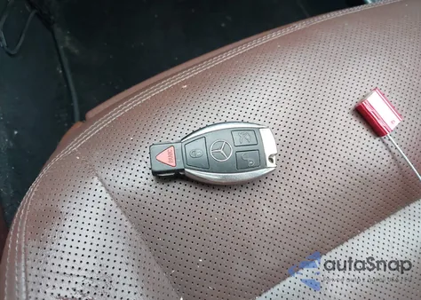 2013 Mercedes-Benz S 550 4Matic из США, поврежденный, VIN WDDNG9EB9DA494574